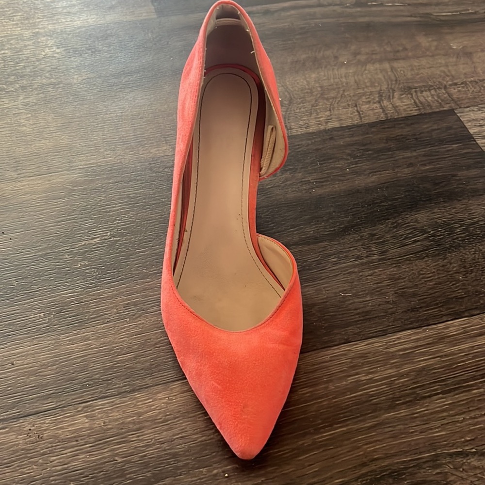 CUTE HEELS - Picture 2 of 3